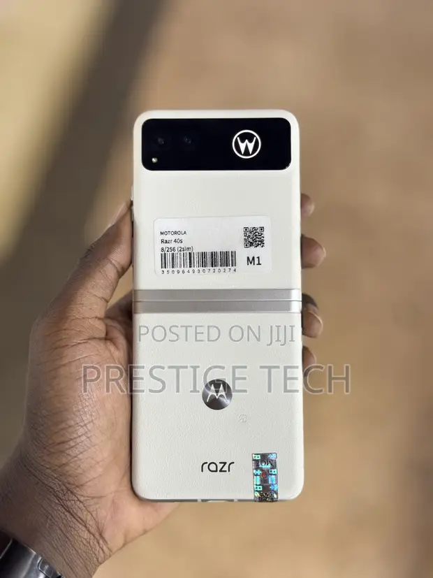 Motorola Razr 40 256 GB White in Central Division - Mobile Phones