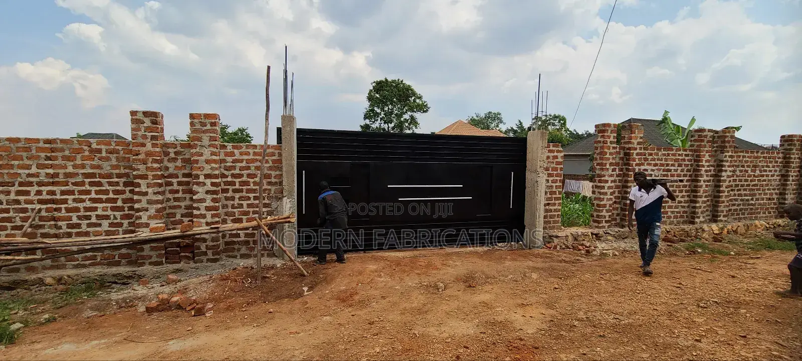 Metallic Sliding Gate