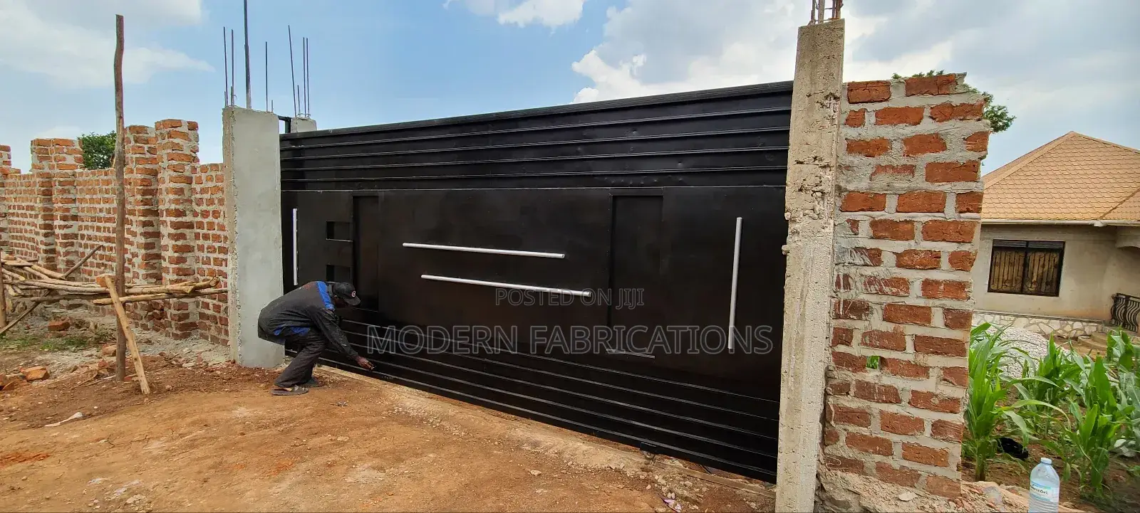 Metallic Sliding Gate