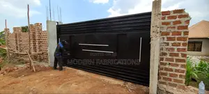 Metallic Sliding Gate