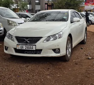 Photo - Toyota Mark X 2.5 AWD 2011 White