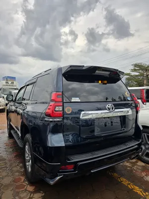 Toyota Land Cruiser Prado 2.8 2021 Blue