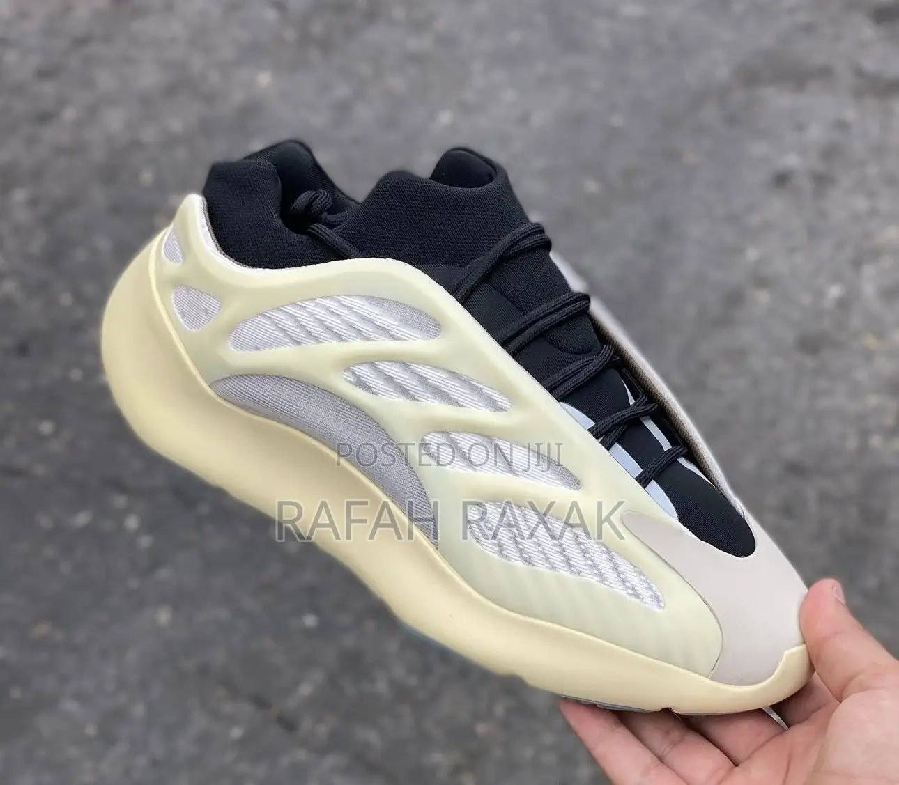 Classic Adidas Yeezy 700 V3 Azael Sneakers