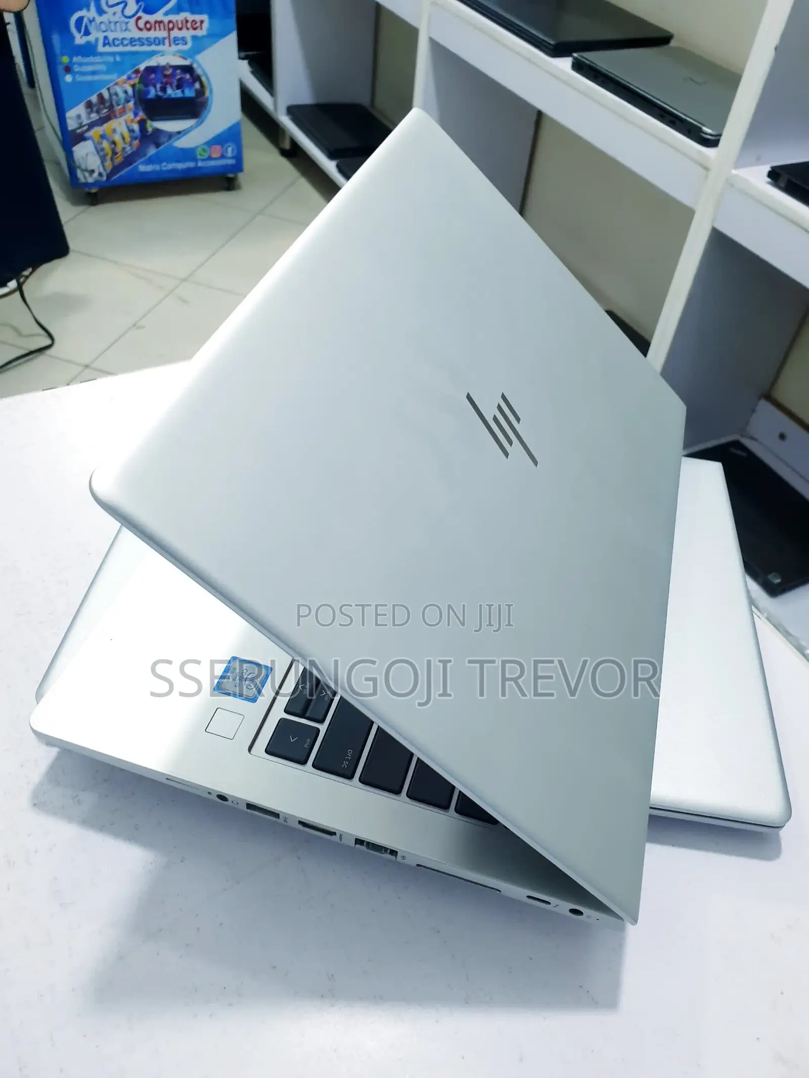 Laptop HP 14S 8GB Intel Core I5 SSHD+SSD 256GB