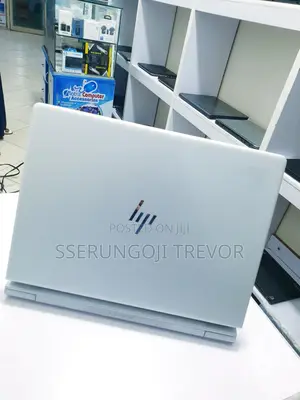 Laptop HP 14S 8GB Intel Core I5 SSHD+SSD 256GB