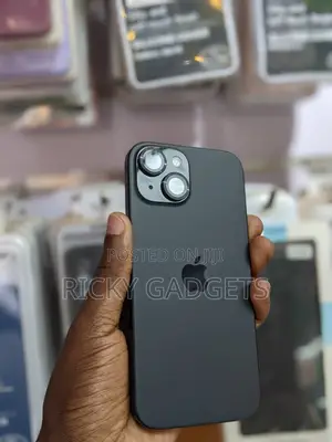 Photo - Apple iPhone 15 256 GB Black