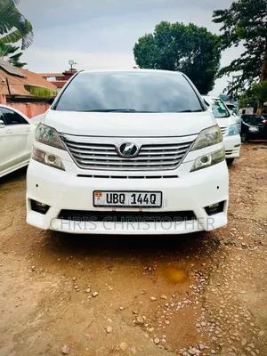Toyota Vellfire 2009 White