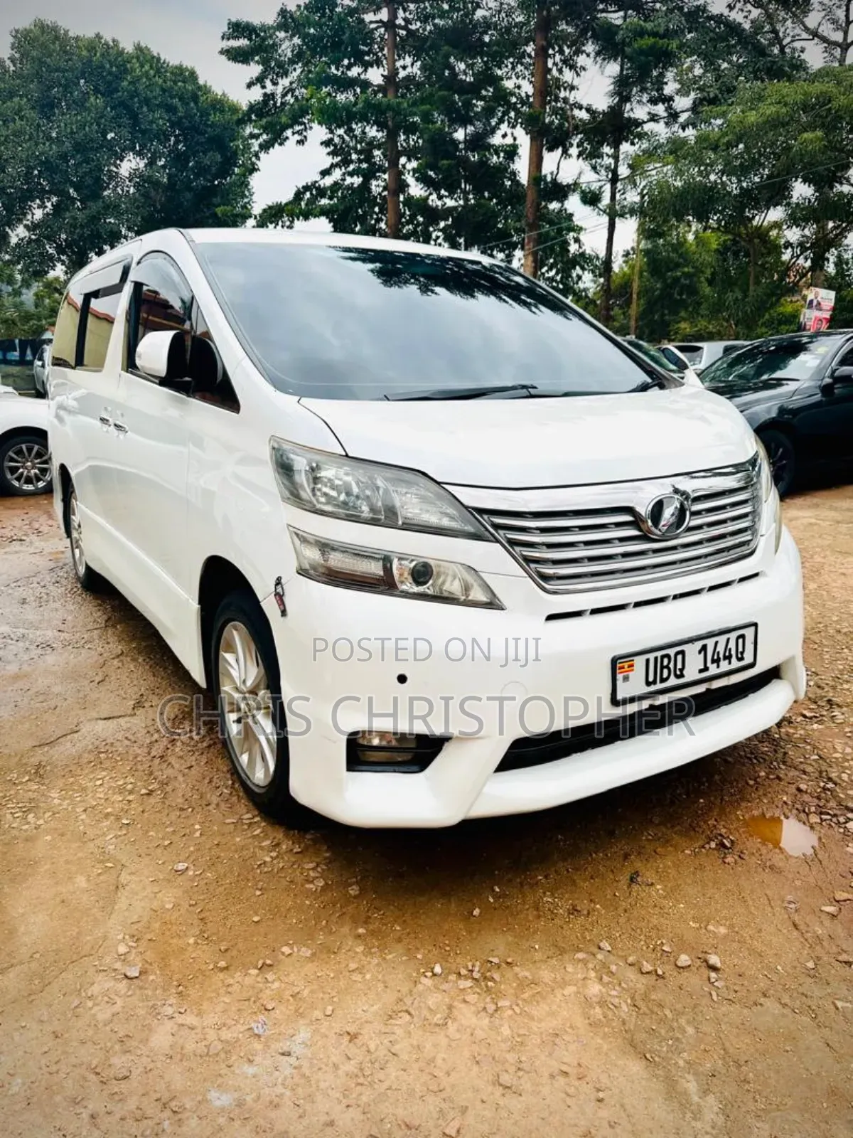 Toyota Vellfire 2009 White
