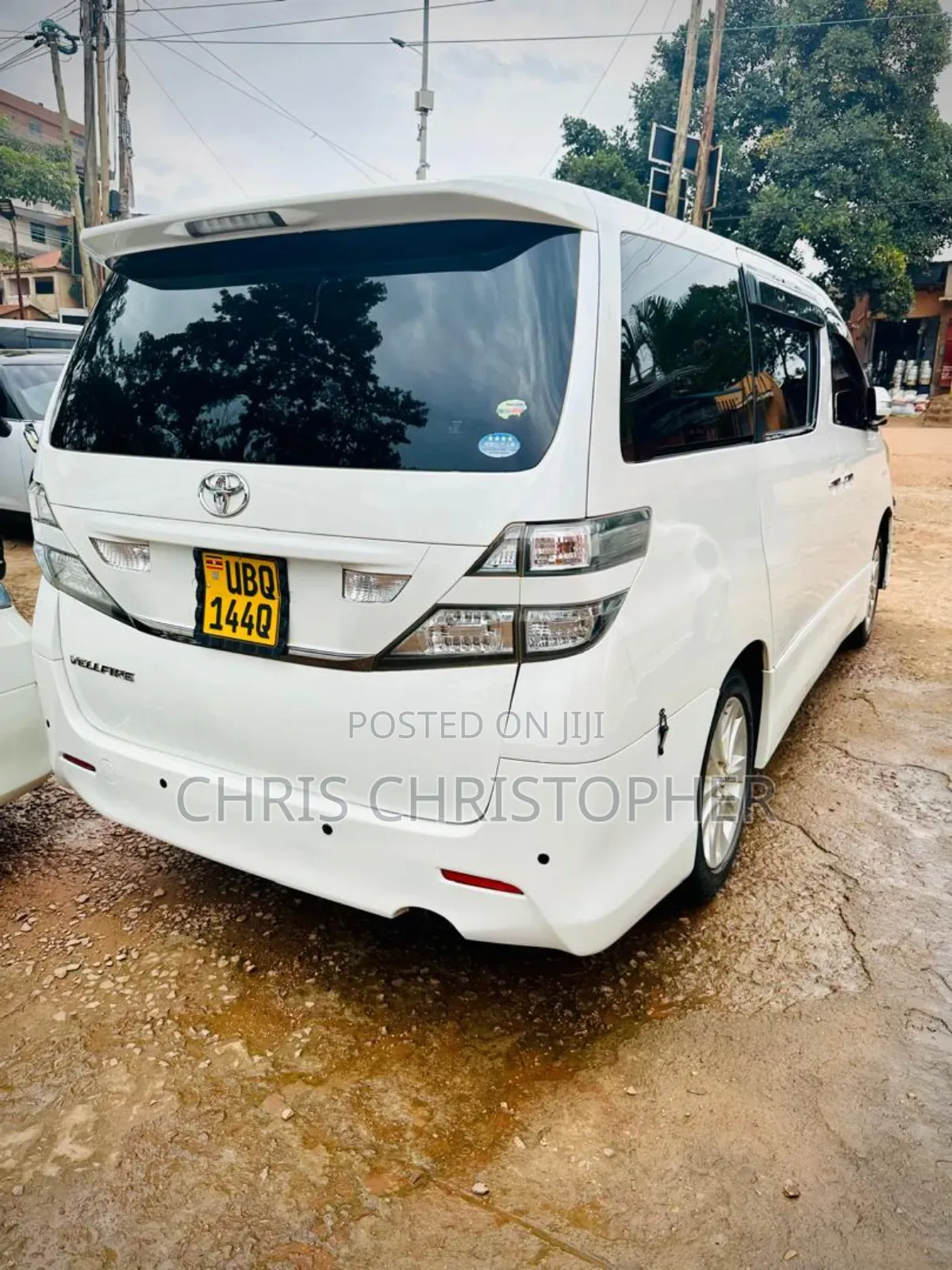 Toyota Vellfire 2009 White