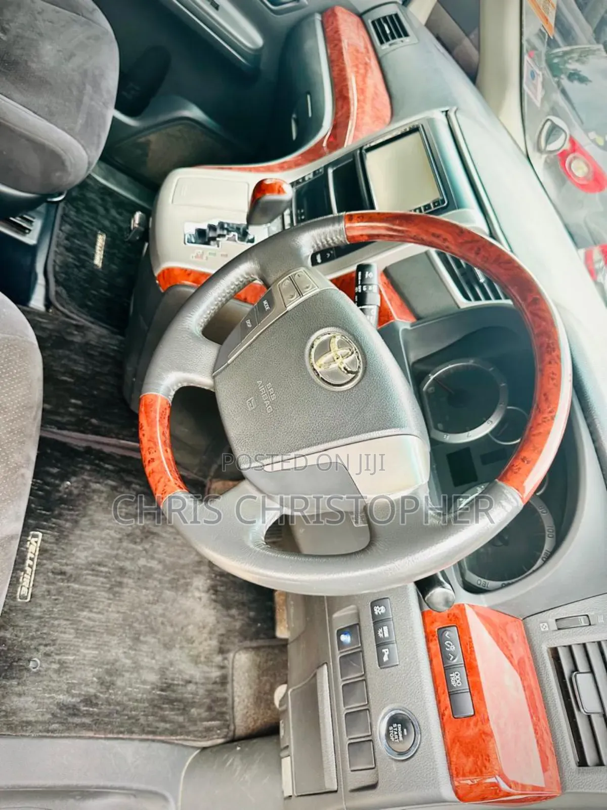 Toyota Vellfire 2009 White