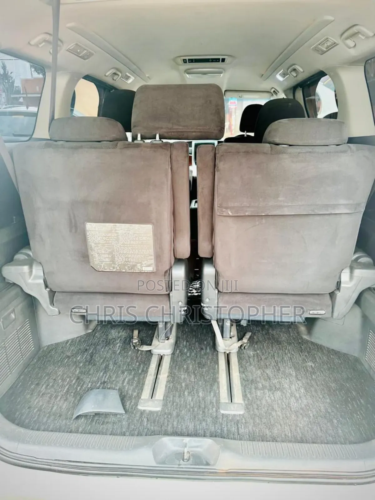 Toyota Vellfire 2009 White