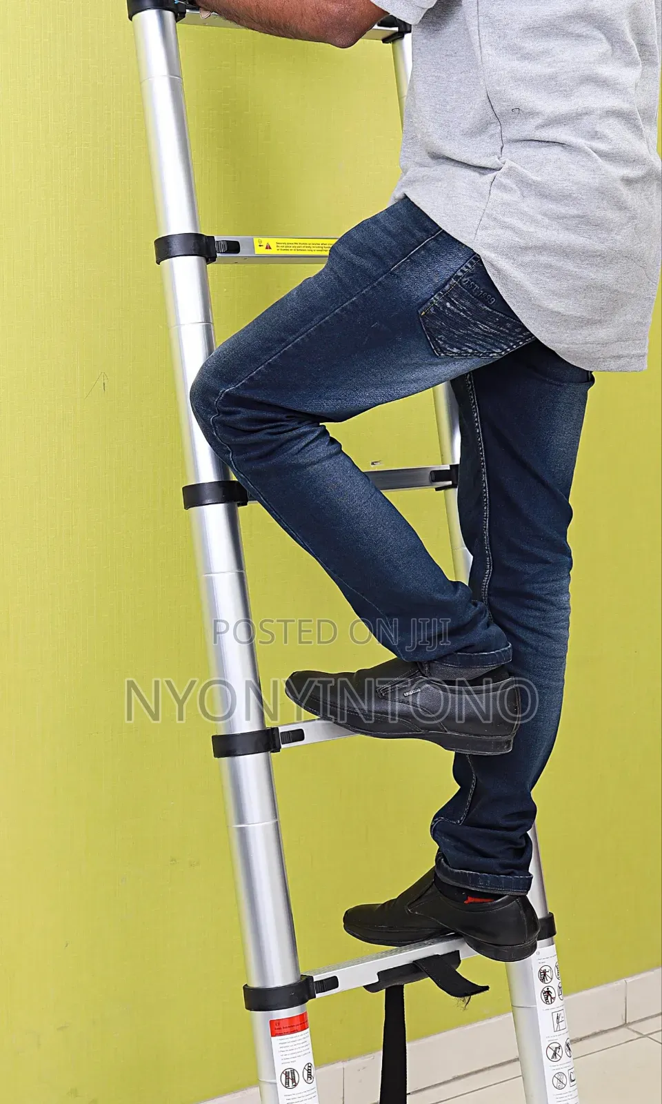 Geepas Top-Quality Aluminium Telescopic Ladder Gt-59047