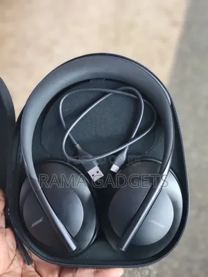 Bose Noise Cancelling Headphones 700