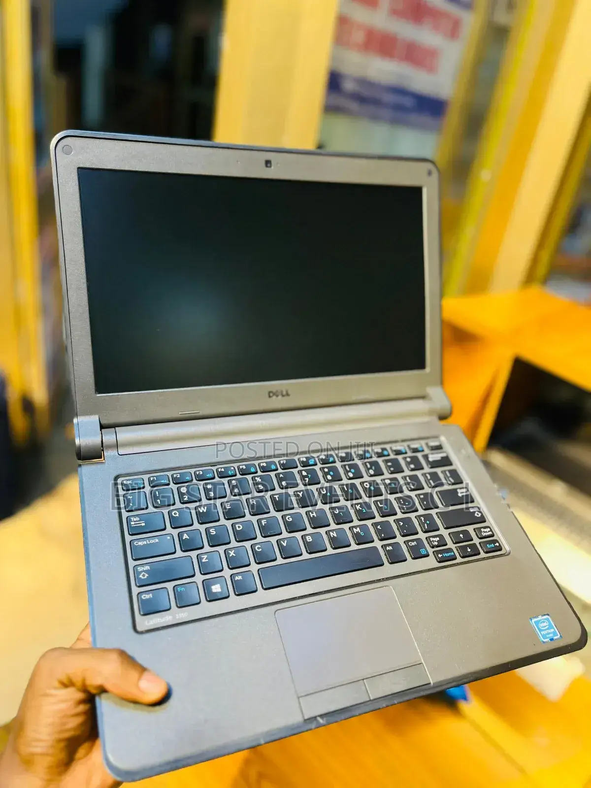 Laptop Dell Latitude 3350 4GB Intel Pentium HDD 320GB