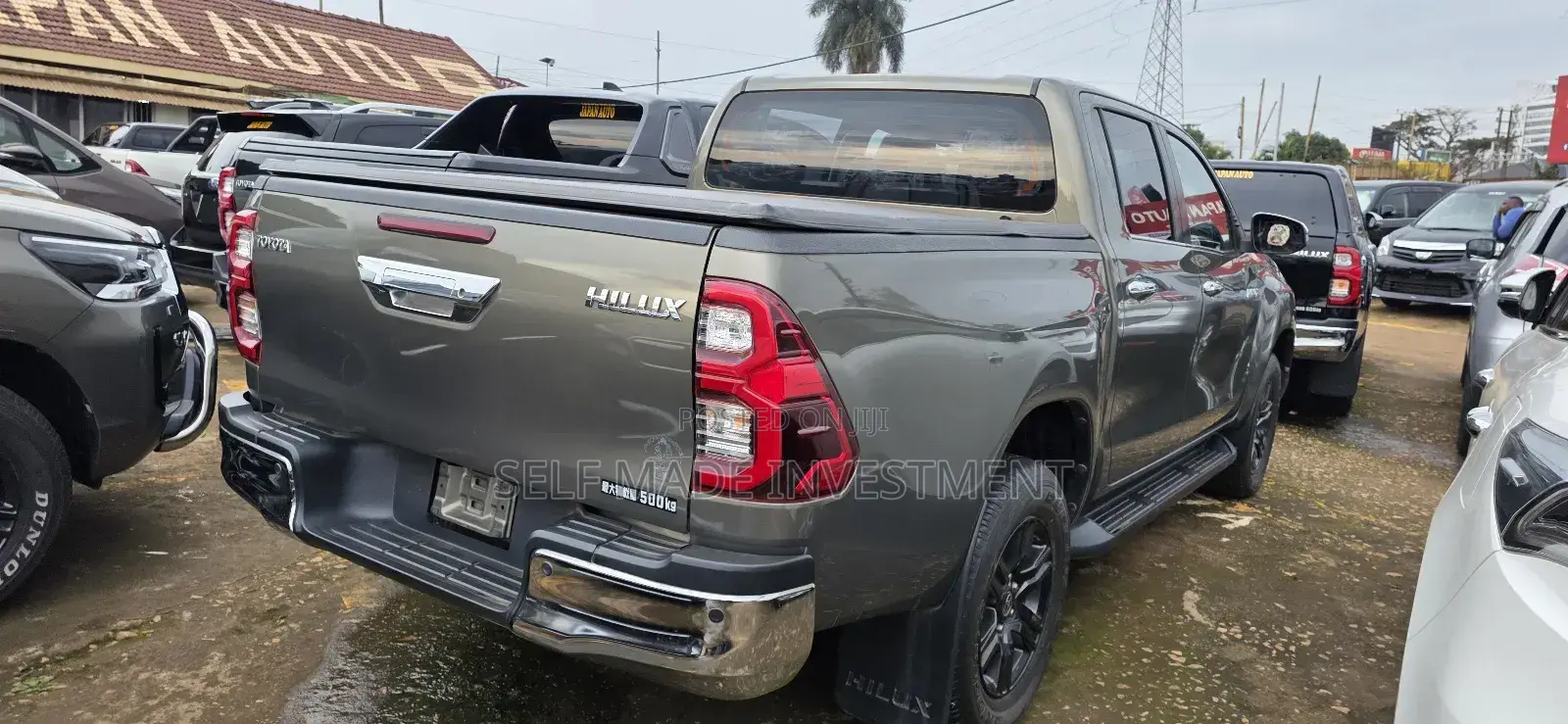 Toyota Hilux 2020 Brown