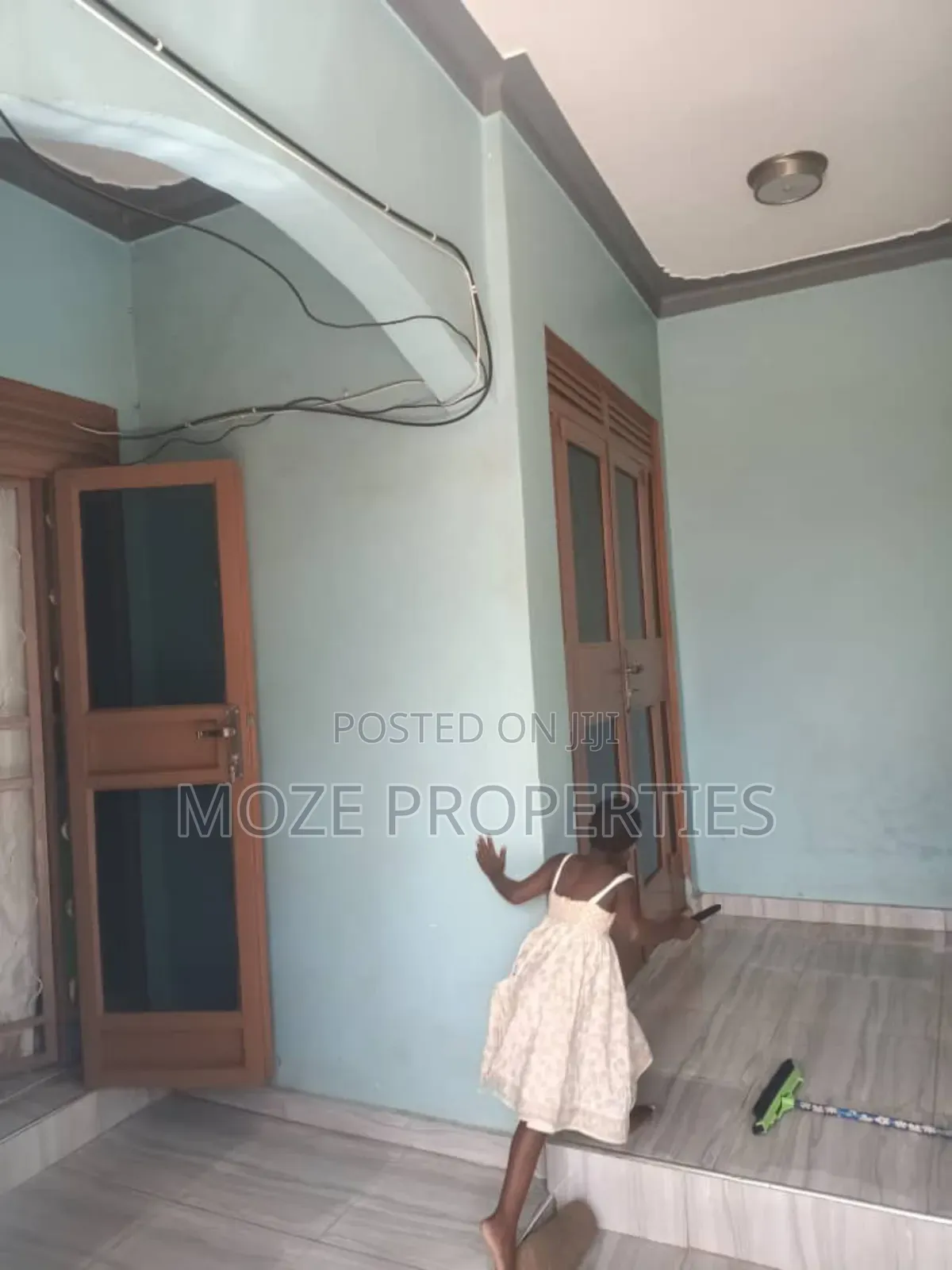 1bdrm Bungalow in Mutungo., Central Division for rent