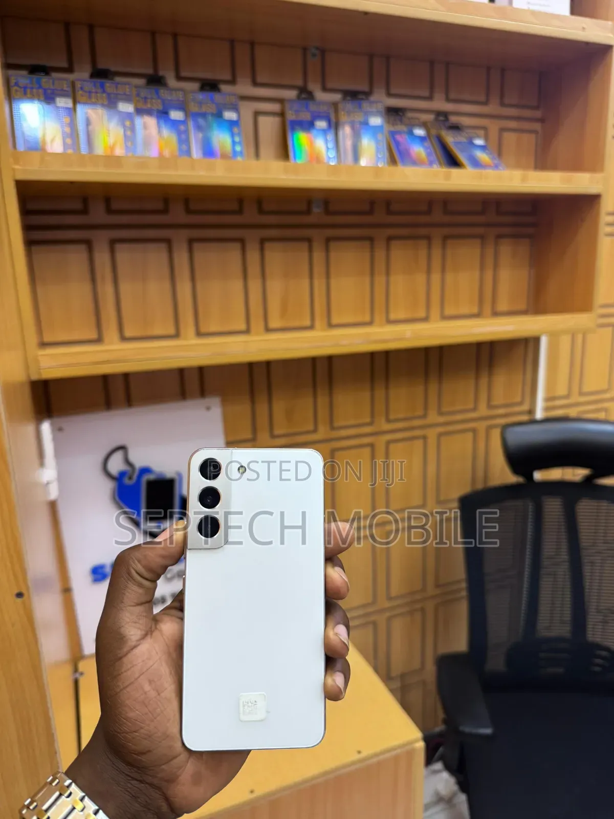 New Samsung Galaxy S22 5G 128 GB White