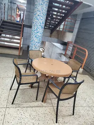 Picnic Plastic Table and Chairs Set for Restaurant and Hotel