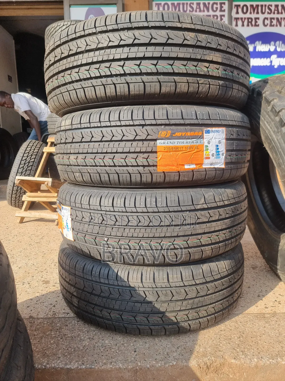 235/65r17 Grand Tourer .