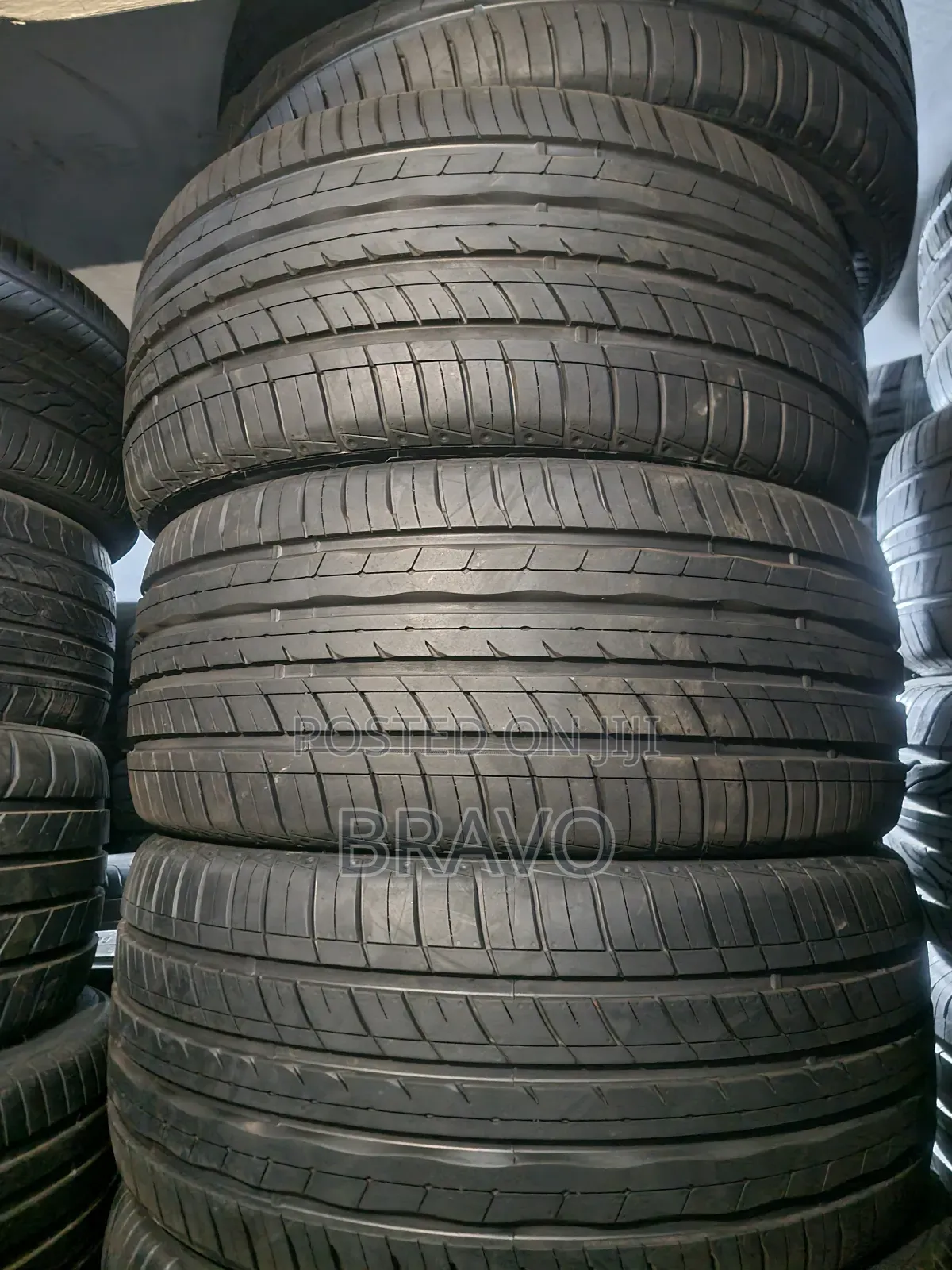 275/40r20 Good Condition for Benz.