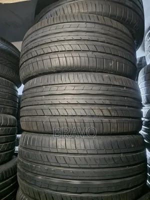 275/40r20 Good Condition for Benz.