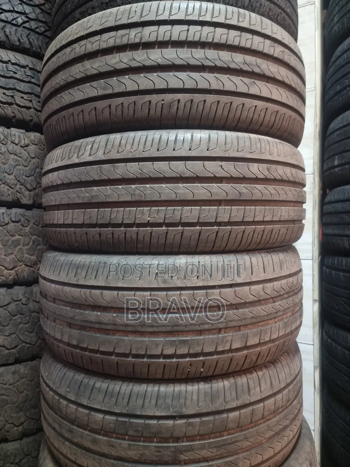 265/45r20 Pirelli in Good Condition.