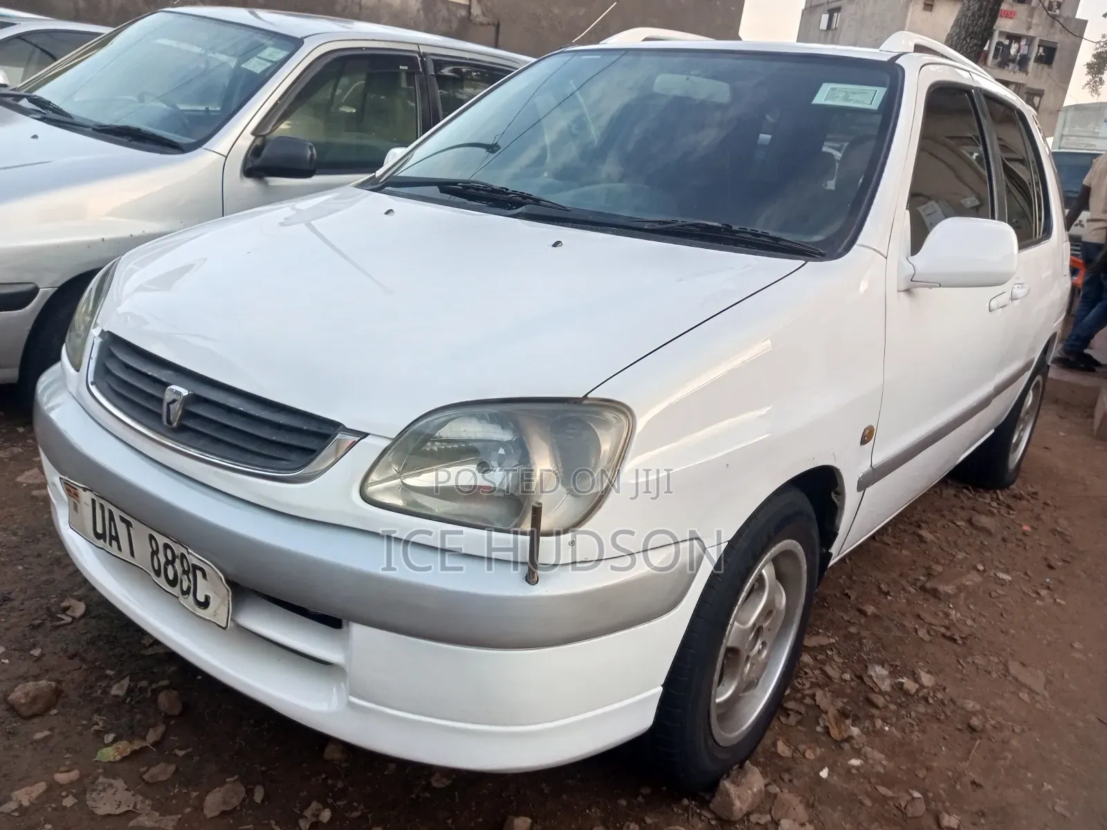 Toyota Raum 2000 White