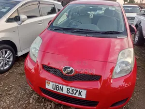 Photo - Toyota Vitz 2010 Red