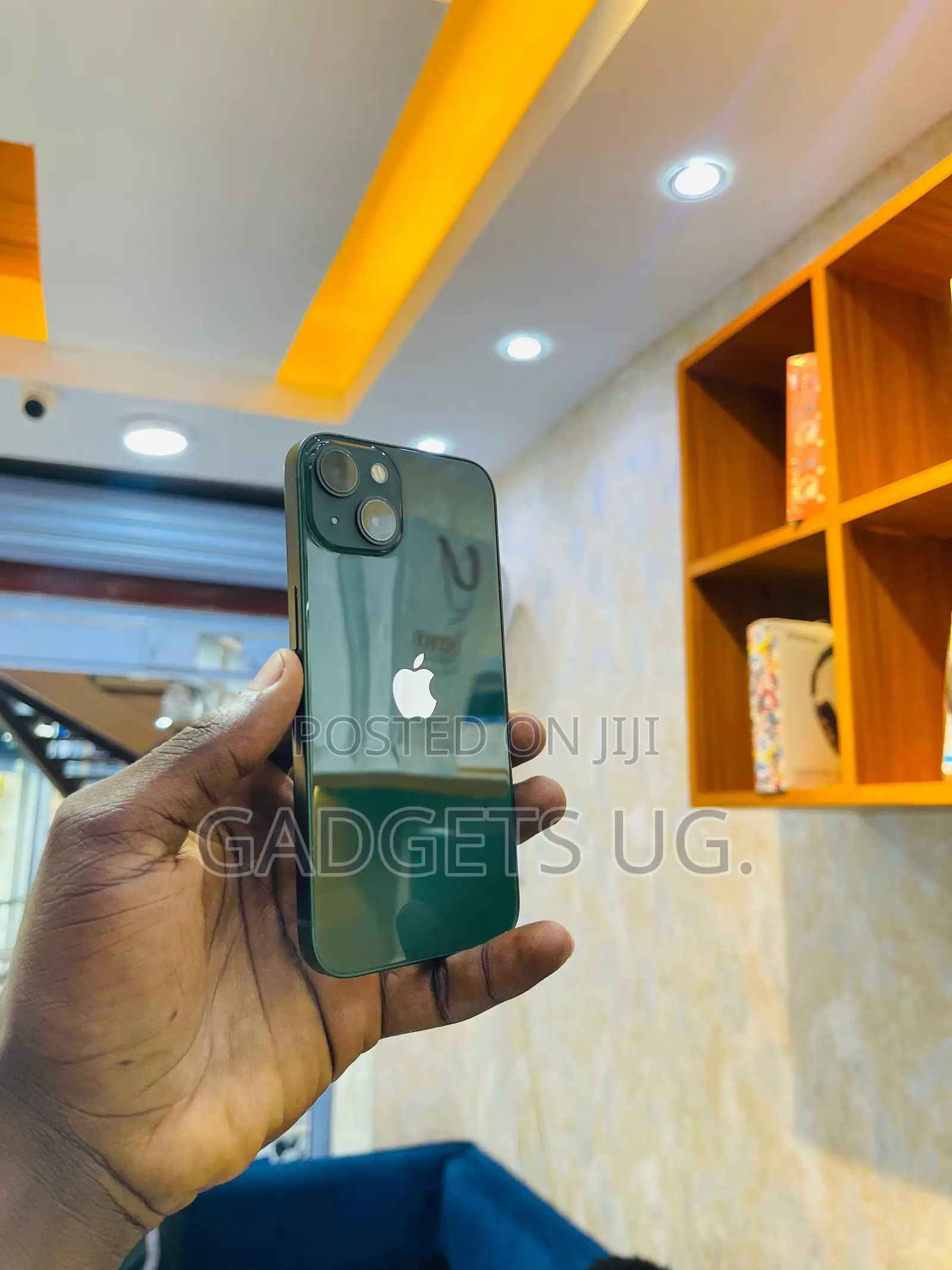Apple iPhone 13 128 GB Green