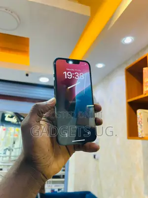 Apple iPhone 13 128 GB Green