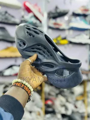 Yeezy Foam Runner