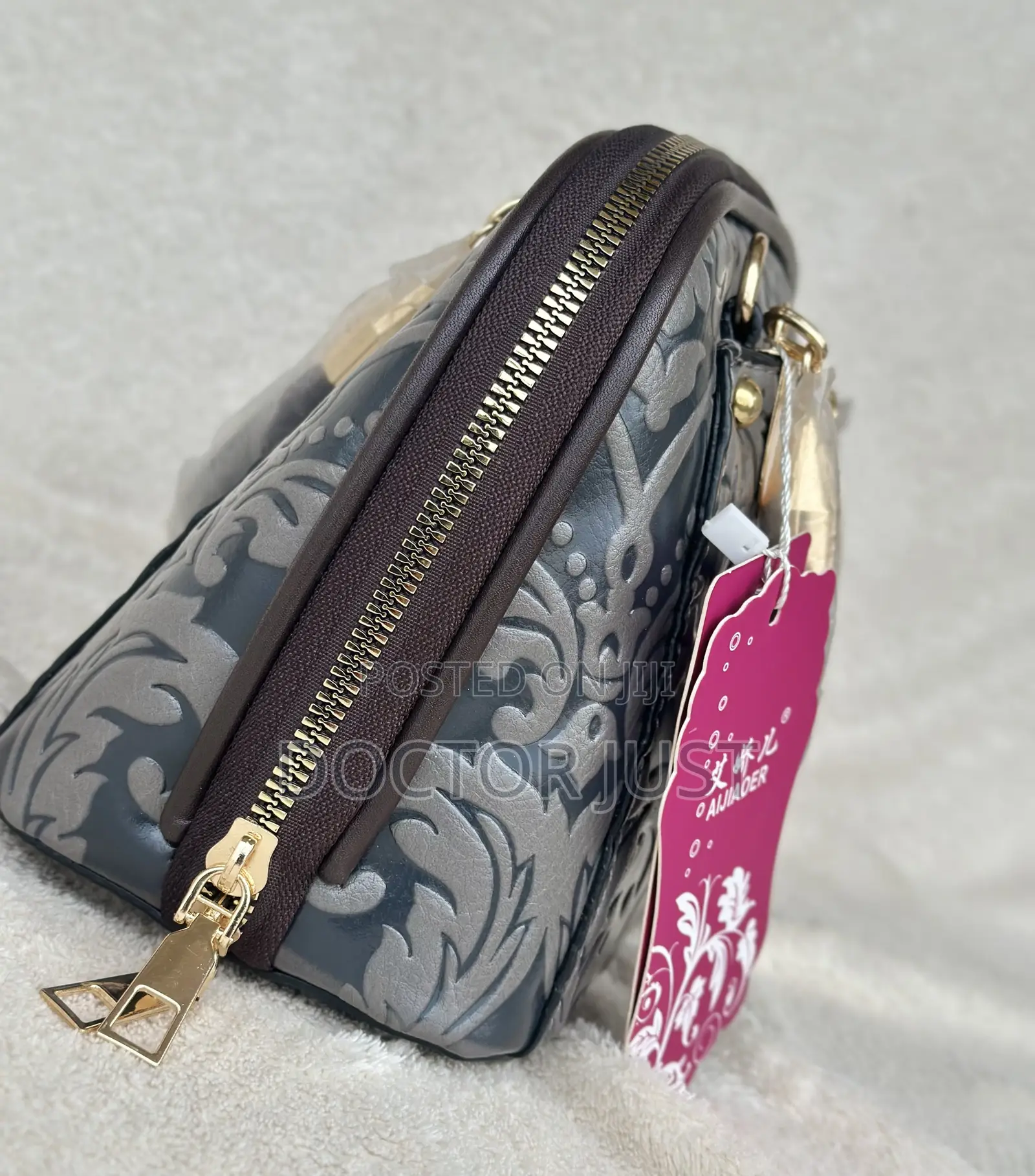 Small Retro Style Handbags