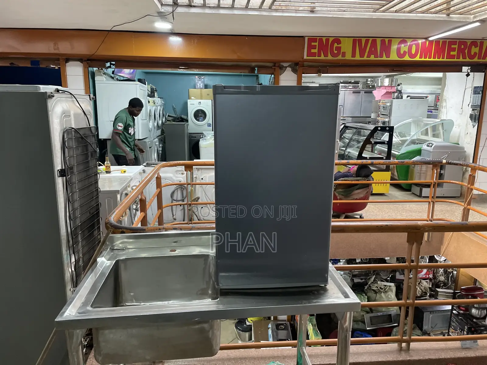 Nice 120l Table Top Fridge