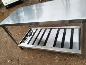 Stainless Working Table With Rack