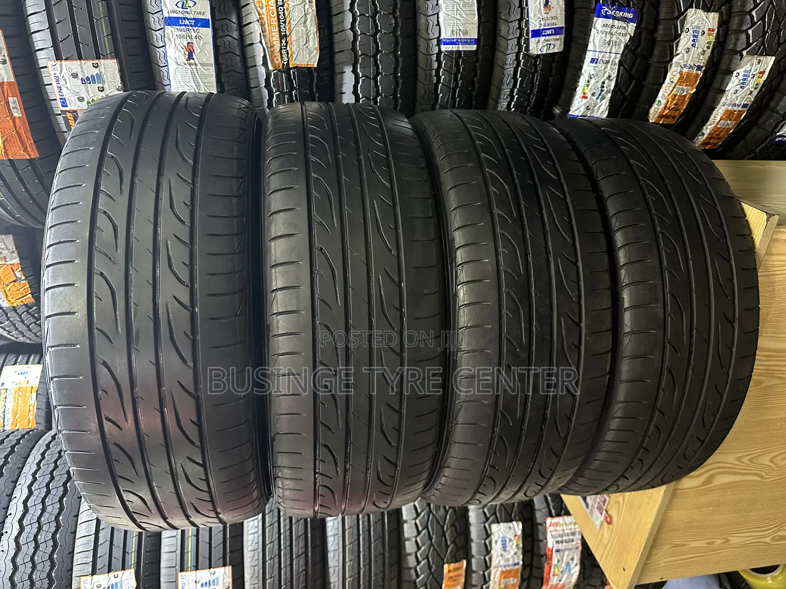 Tires Size 215/55r17 Dunlop Good Condition