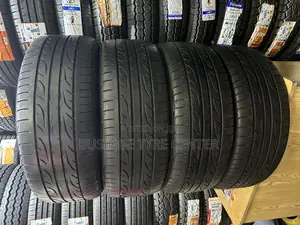 Tires Size 215/55r17 Dunlop Good Condition