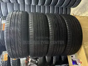 Tires Size 215/55r17 Dunlop Good Condition