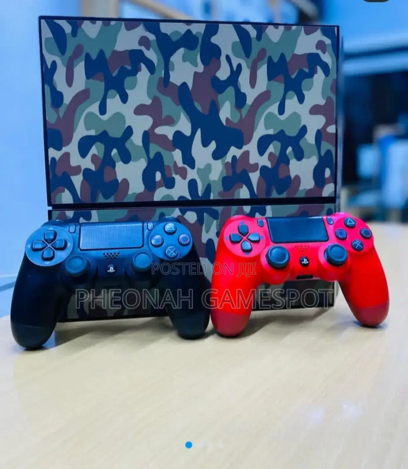 Sony Playstation 4 Standard With 18 Games, 2 Controllers