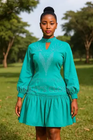 Photo - Ladies Classic Short Round Dresses