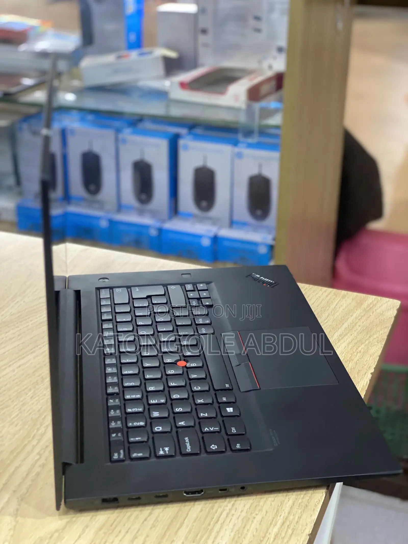 New Laptop Lenovo 32GB Intel Xeon SSD 512GB