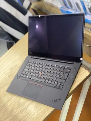 New Laptop Lenovo 32GB Intel Xeon SSD 512GB