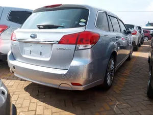 Photo - Subaru Legacy 2.0D Estate 2011 Silver