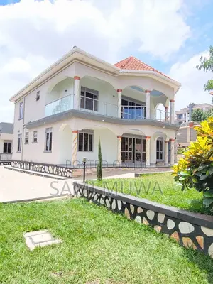 7bdrm Mansion in Kitende, Wakiso / Wakiso for sale
