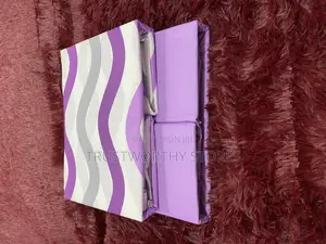 2 Flat Bedsheets and 4 Pillowcases