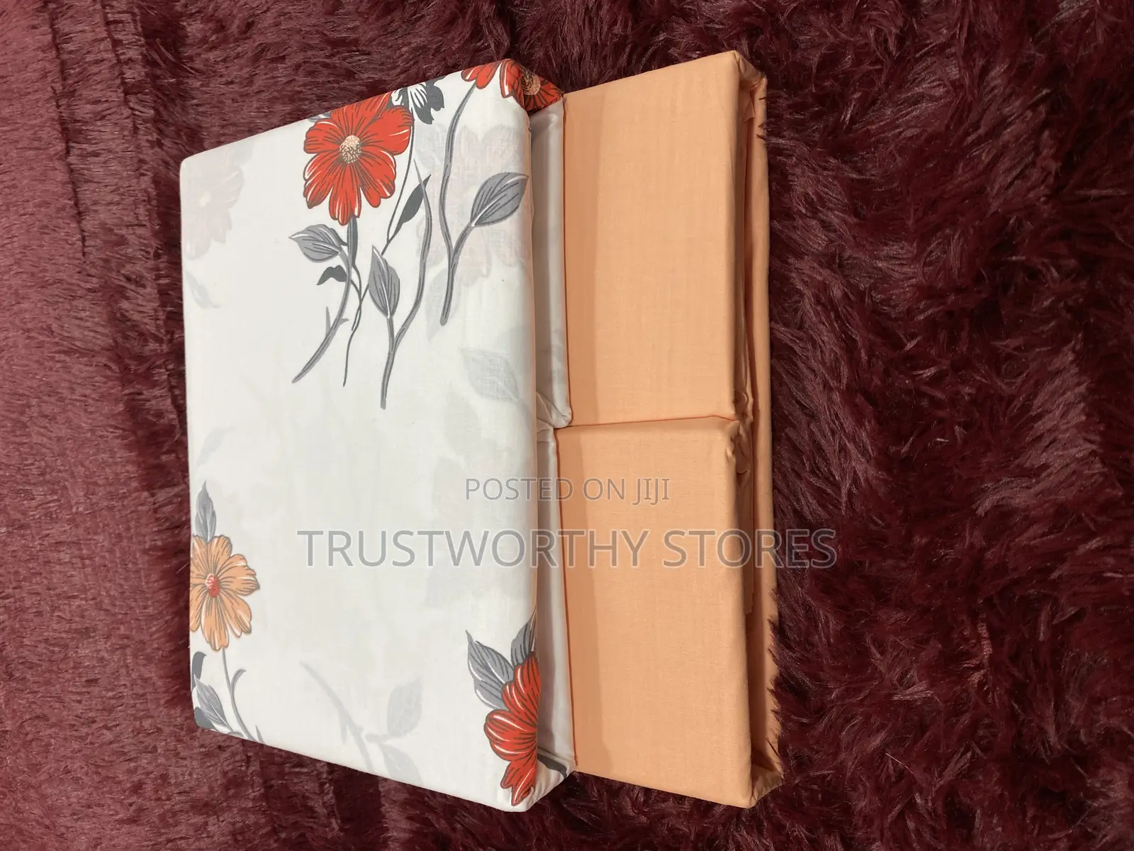 2 Flat Bedsheets and 4 Pillowcases