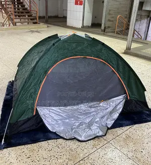 Single Person Green Camping Tent With Air Inlet and Net