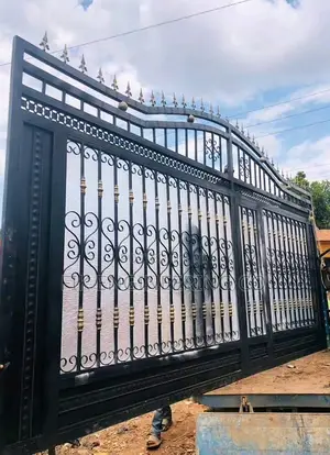 Ssliding Gate