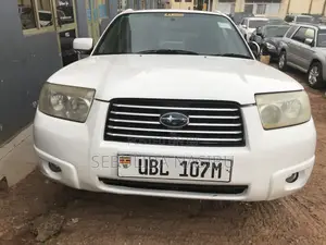 Photo - Subaru Forester 2007 White