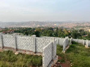 Mutundwe Hill (Rubaga, Kla), Fenced Plots, 20decimals, 250m