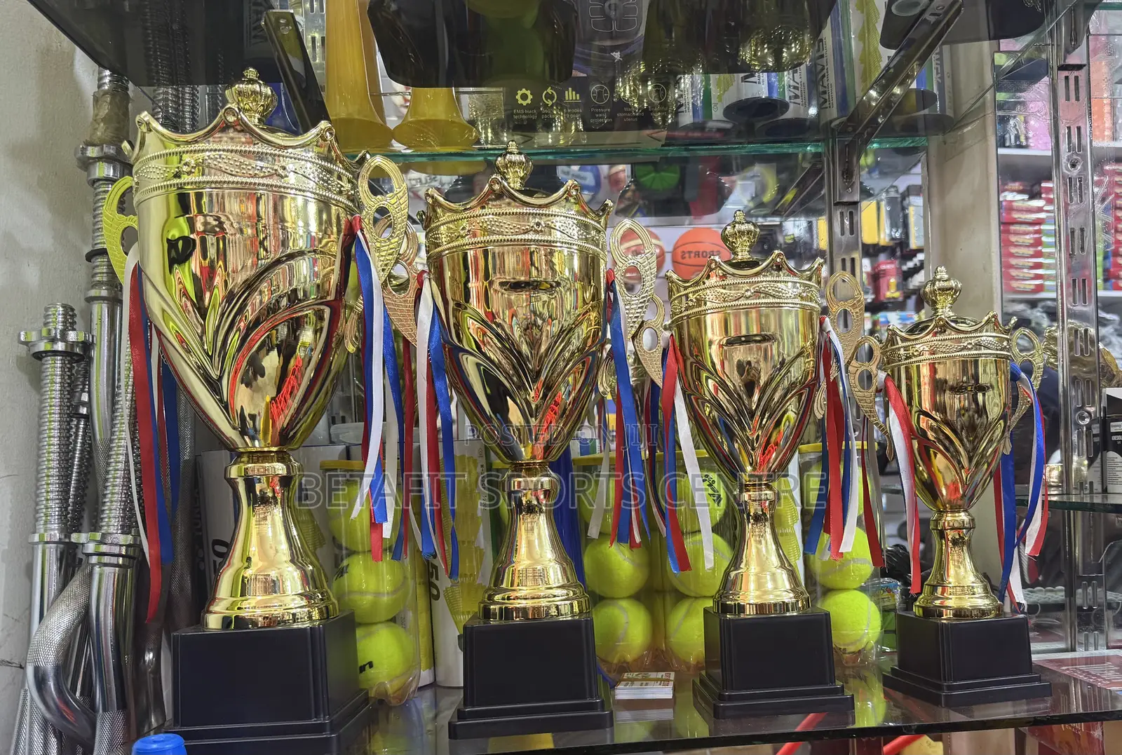 Trophy Set 4 Pieces